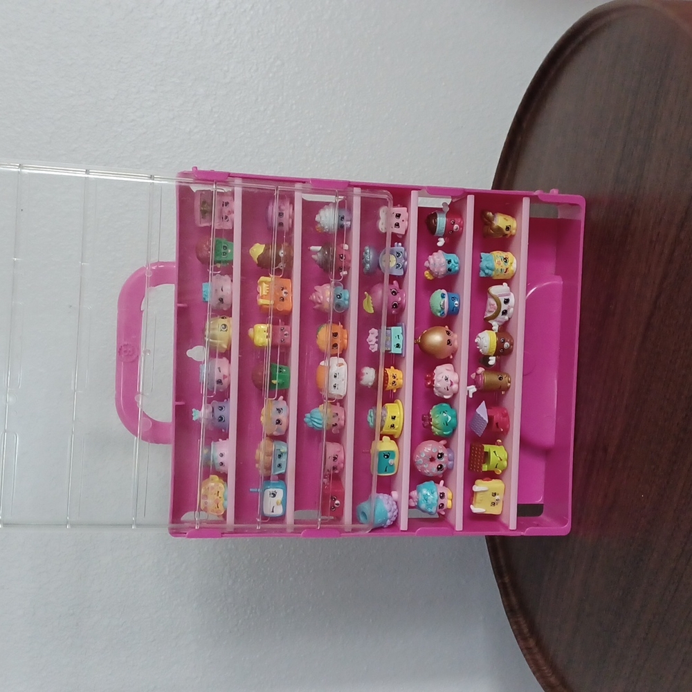 A portable shopkins carrier with mystery box's - Picture 2 of 4